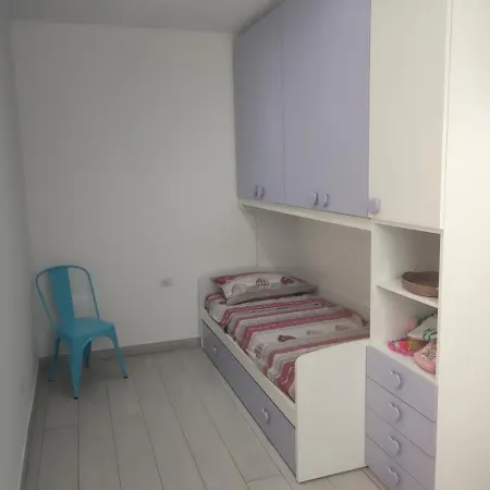 Donna Beatrice Amare House アパート ドンナルカタ